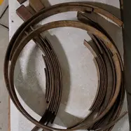 Gerostete zugenschnittene Teile von Metallreifen